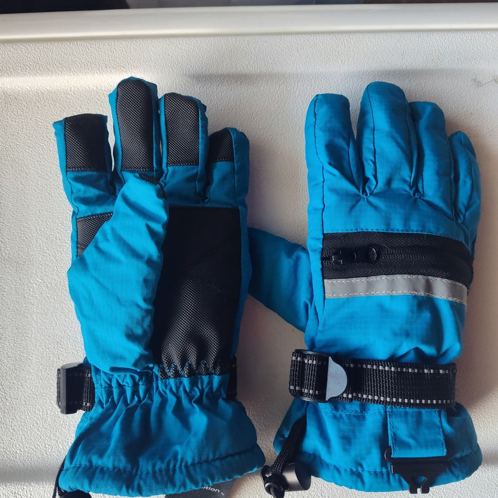 All in Motion Kids' Bright Blue Winter Gloves